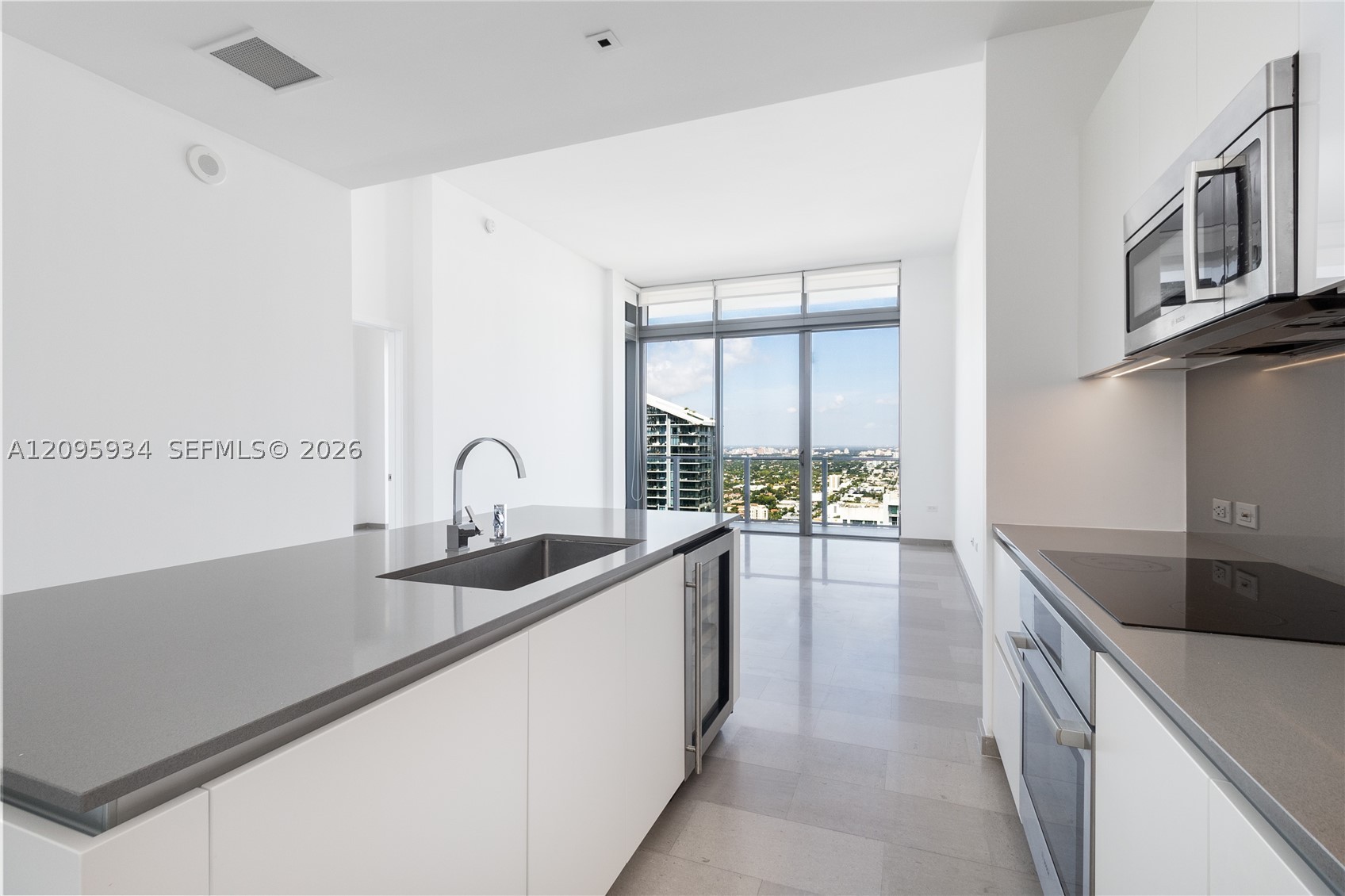 image Reach Brickell City Centre10