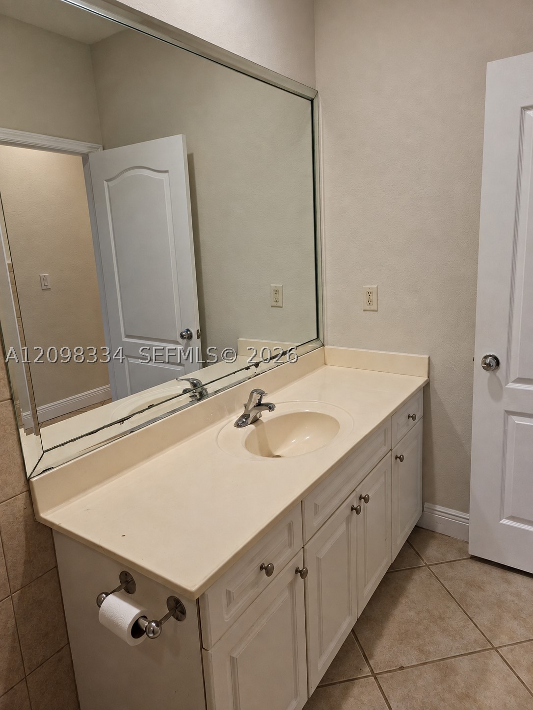 3280 Gifford Ln #3280 Miami, FL 33133