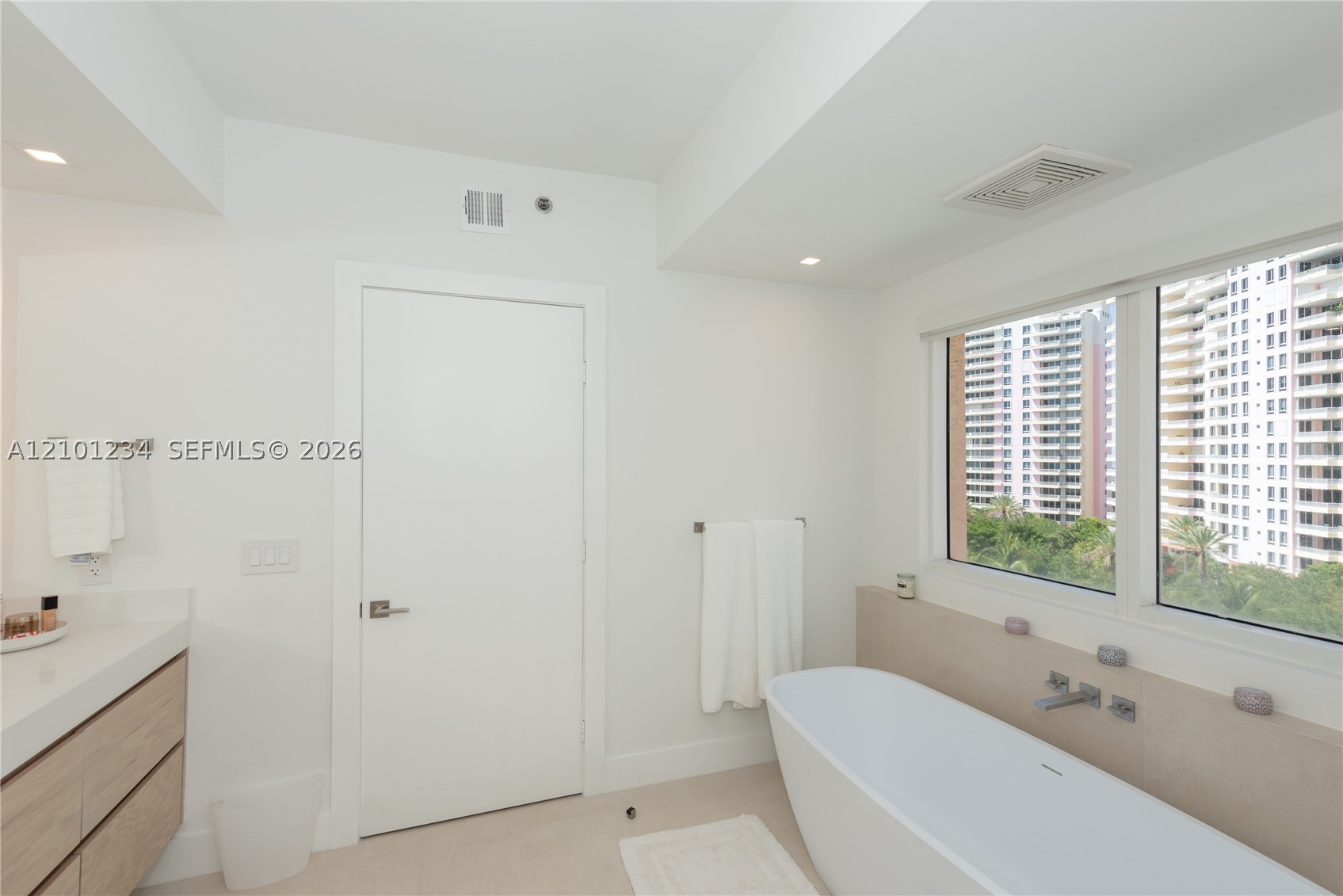 image Ocean Tower Two16