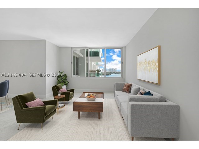 1000 West Ave #1121 Miami Beach, FL 33139