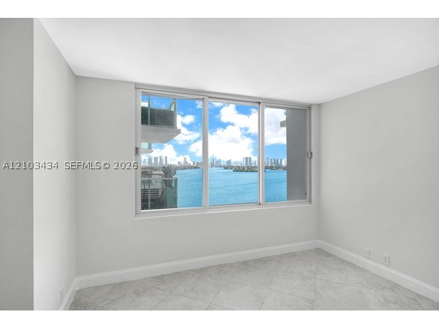 1000 West Ave #1121 Miami Beach, FL 33139