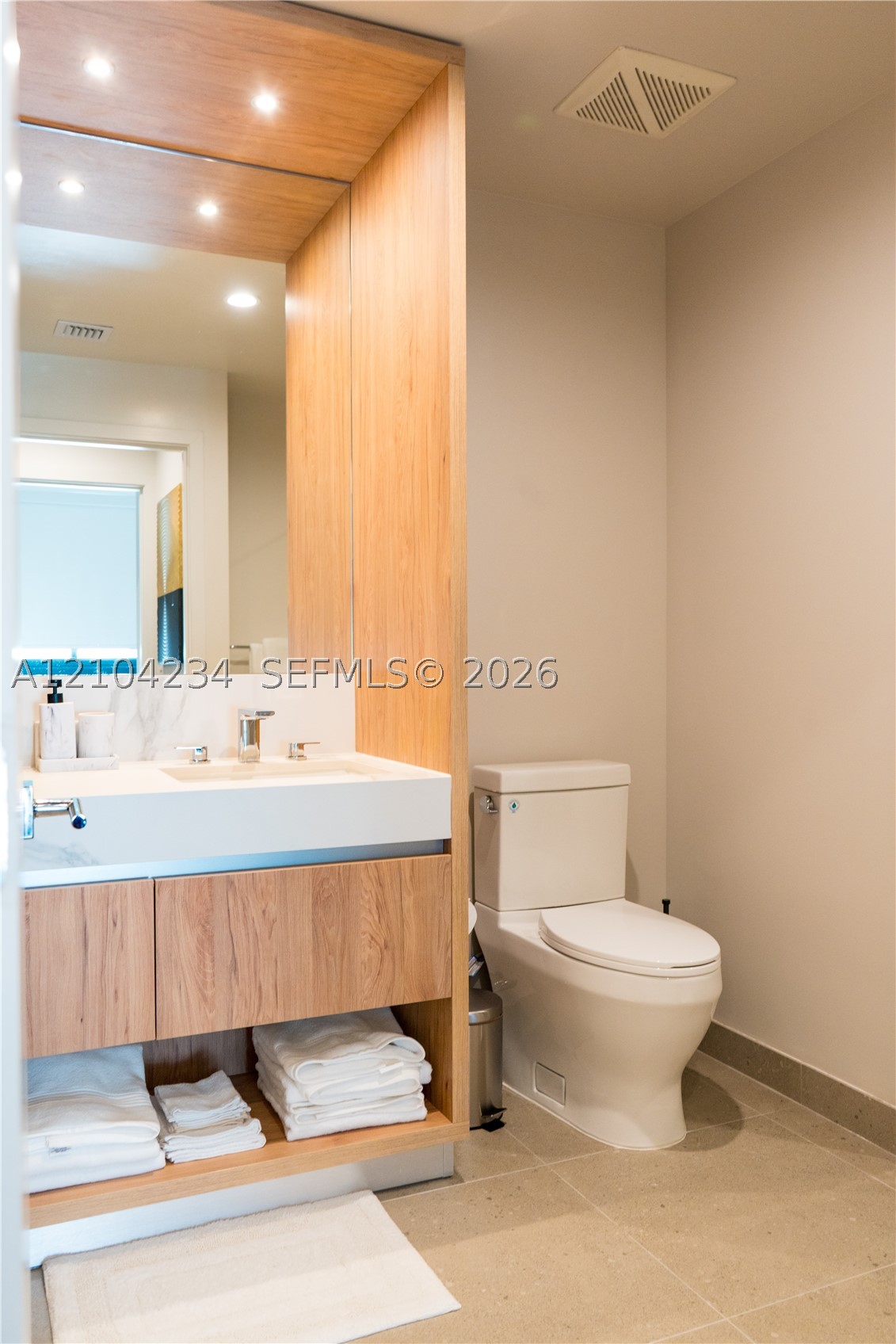 image The Crosby Miami Worldcenter10