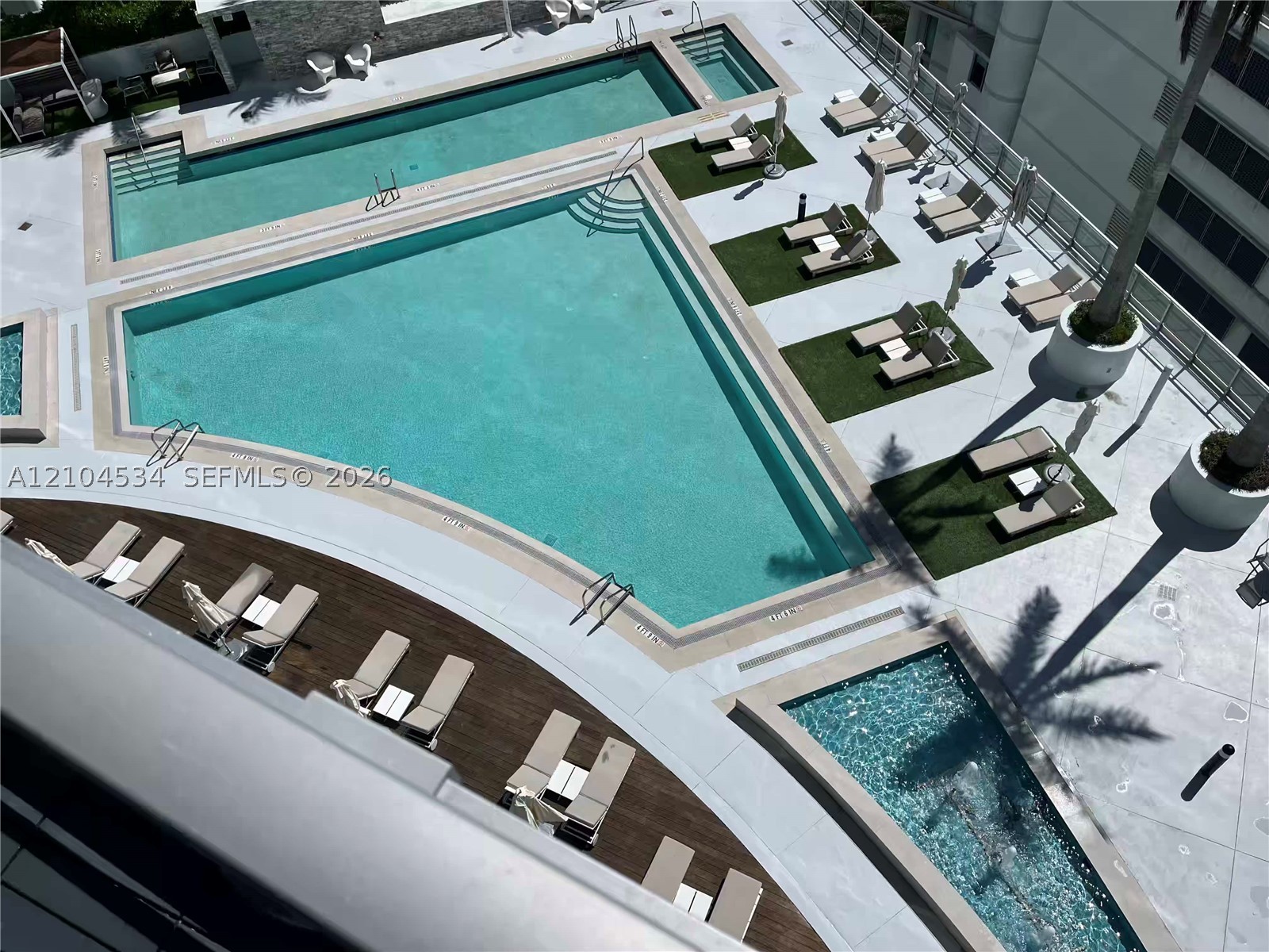 image The Ivy at Riverfront2