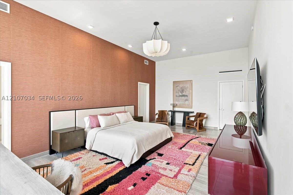 3581 E Glencoe St #605 Coconut Grove, FL 33133