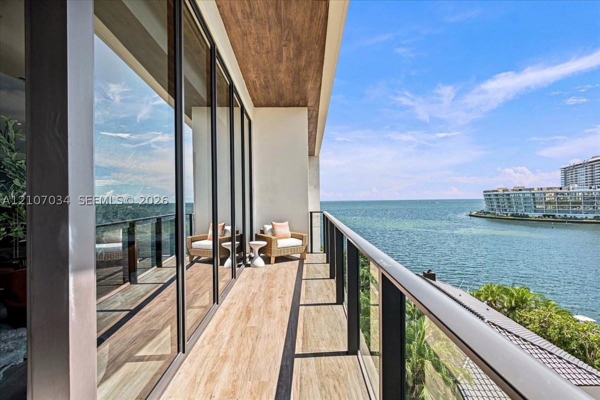3581 E Glencoe St #605 Coconut Grove, FL 33133