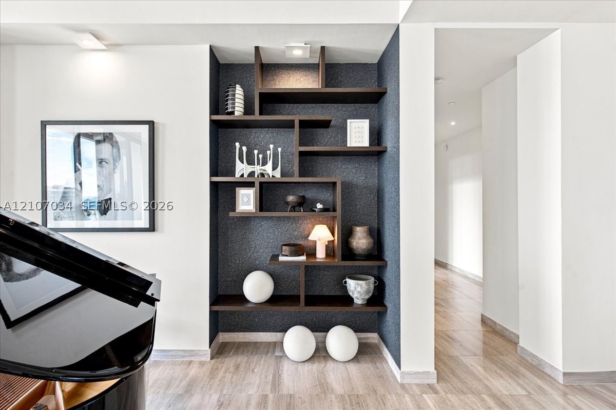 3581 E Glencoe St #605 Coconut Grove, FL 33133