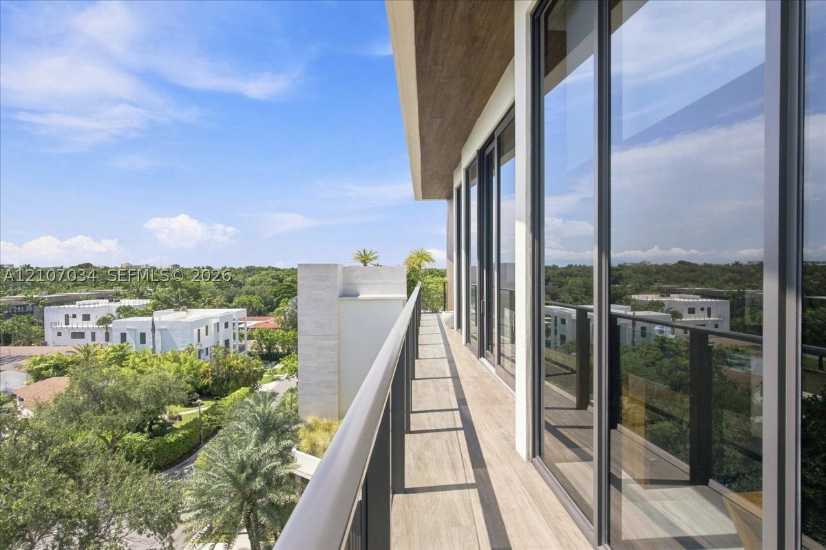 3581 E Glencoe St #605 Coconut Grove, FL 33133
