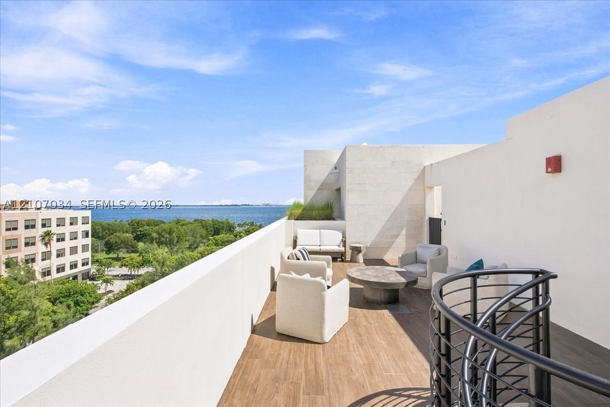 3581 E Glencoe St #605 Coconut Grove, FL 33133