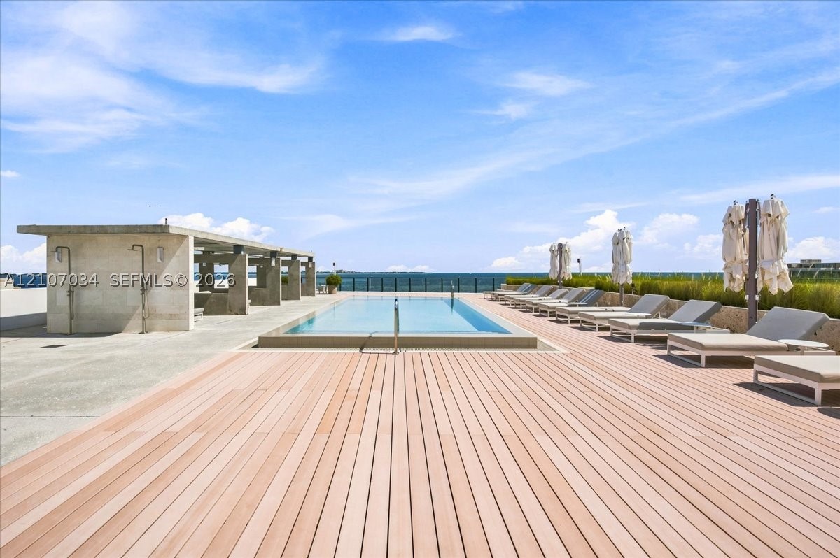 3581 E Glencoe St #605 Coconut Grove, FL 33133