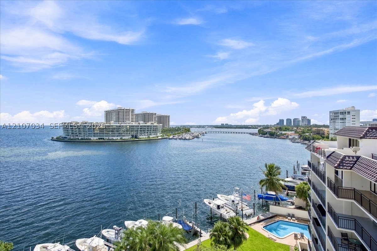 3581 E Glencoe St #605 Coconut Grove, FL 33133