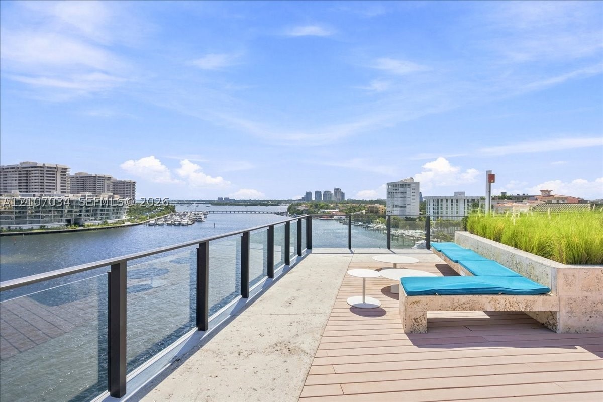 3581 E Glencoe St #605 Coconut Grove, FL 33133