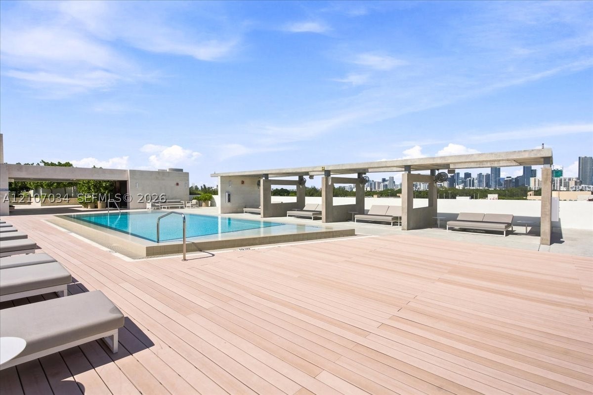 3581 E Glencoe St #605 Coconut Grove, FL 33133
