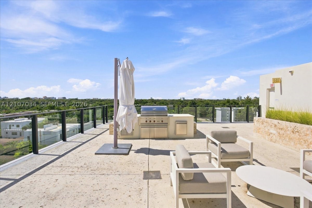 3581 E Glencoe St #605 Coconut Grove, FL 33133