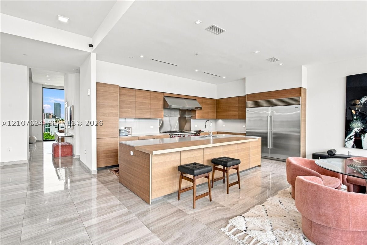 3581 E Glencoe St #605 Coconut Grove, FL 33133