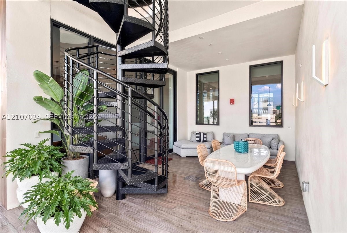 3581 E Glencoe St #605 Coconut Grove, FL 33133