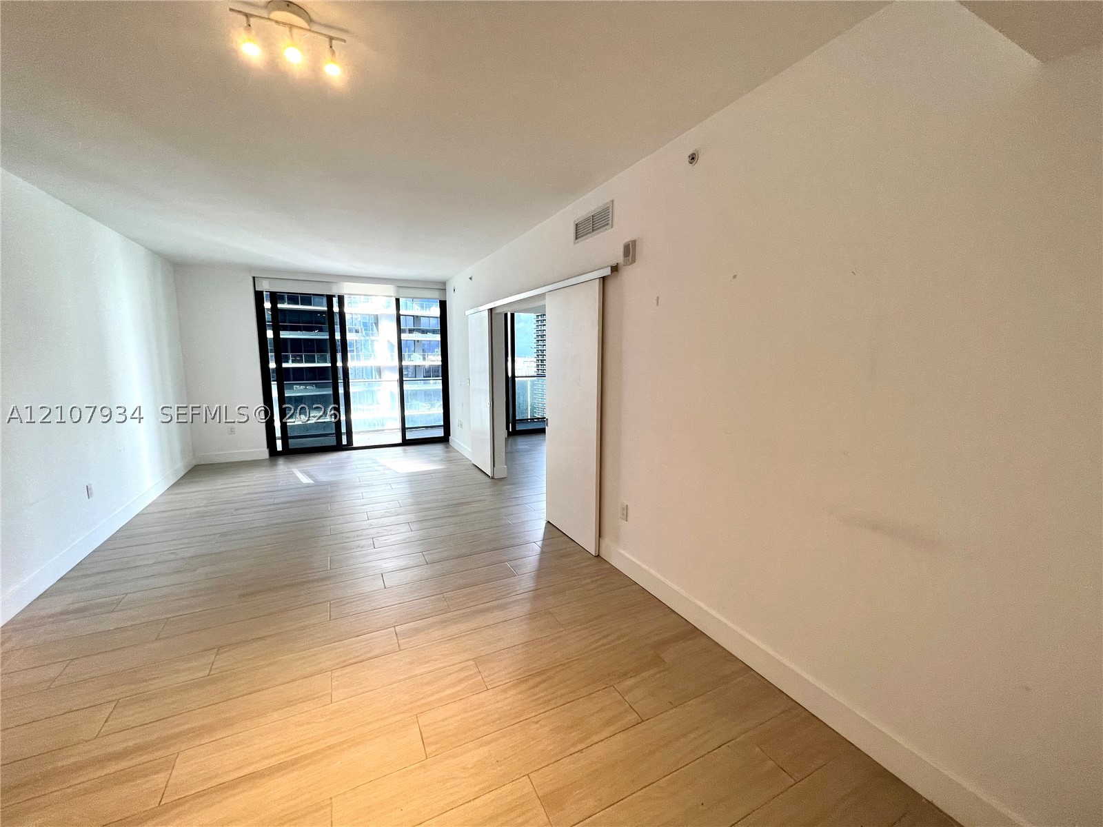 1010 Brickell Ave #3508
