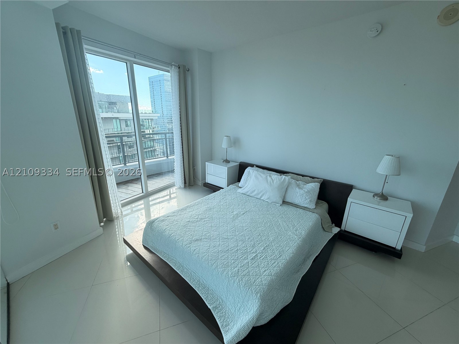60 SW 13th St #5216 Miami, FL 33130