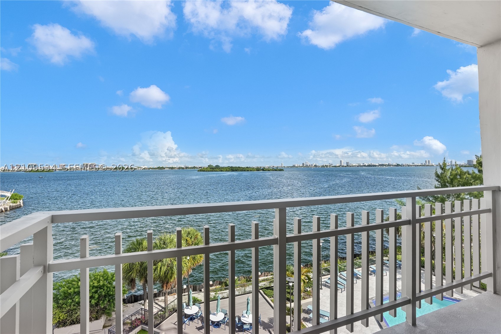 11113 Biscayne Blvd #458