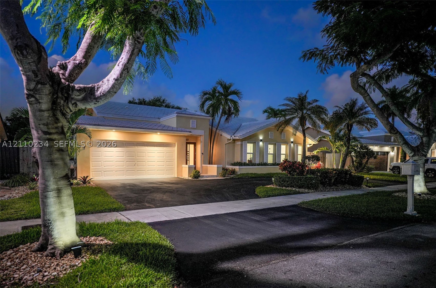 8601 SW 82nd Ter Miami, FL 33143