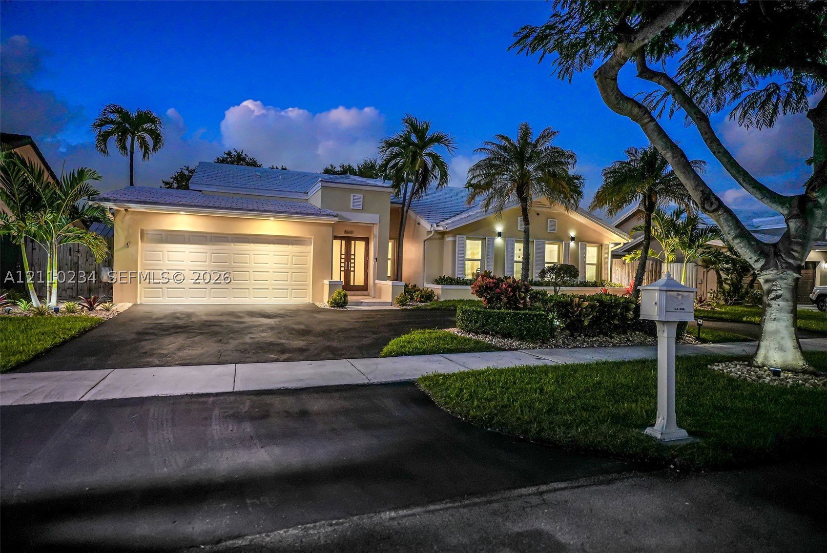 8601 SW 82nd Ter Miami, FL 33143