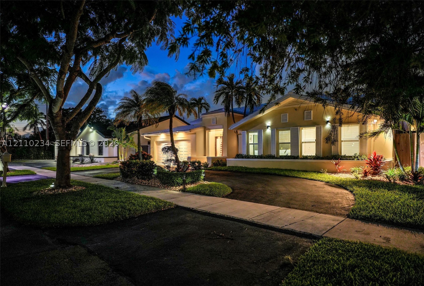 8601 SW 82nd Ter Miami, FL 33143