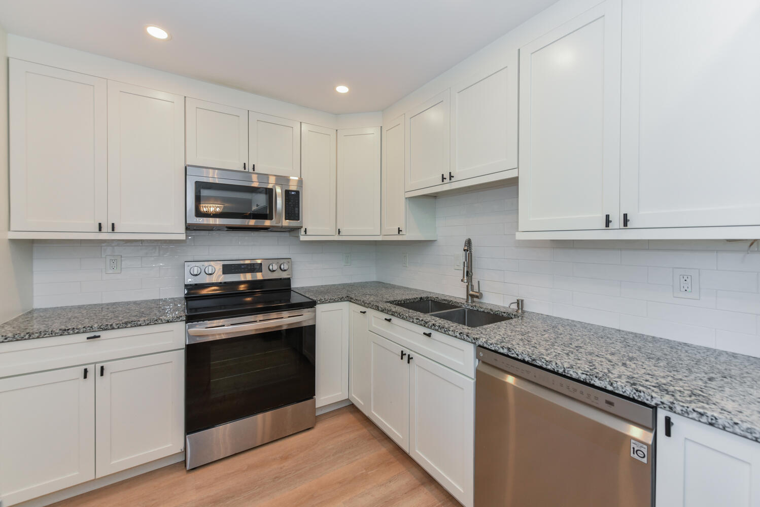 1605 S Us Hwy 1 #M1-403 Jupiter, FL 33477