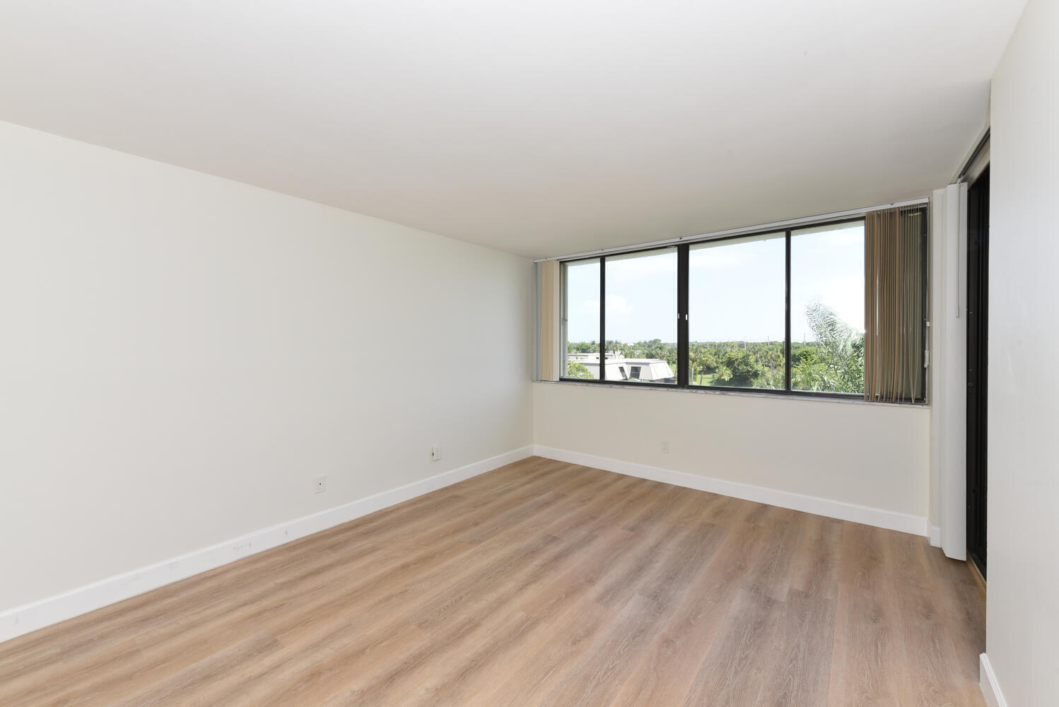 1605 S Us Hwy 1 #M1-403 Jupiter, FL 33477