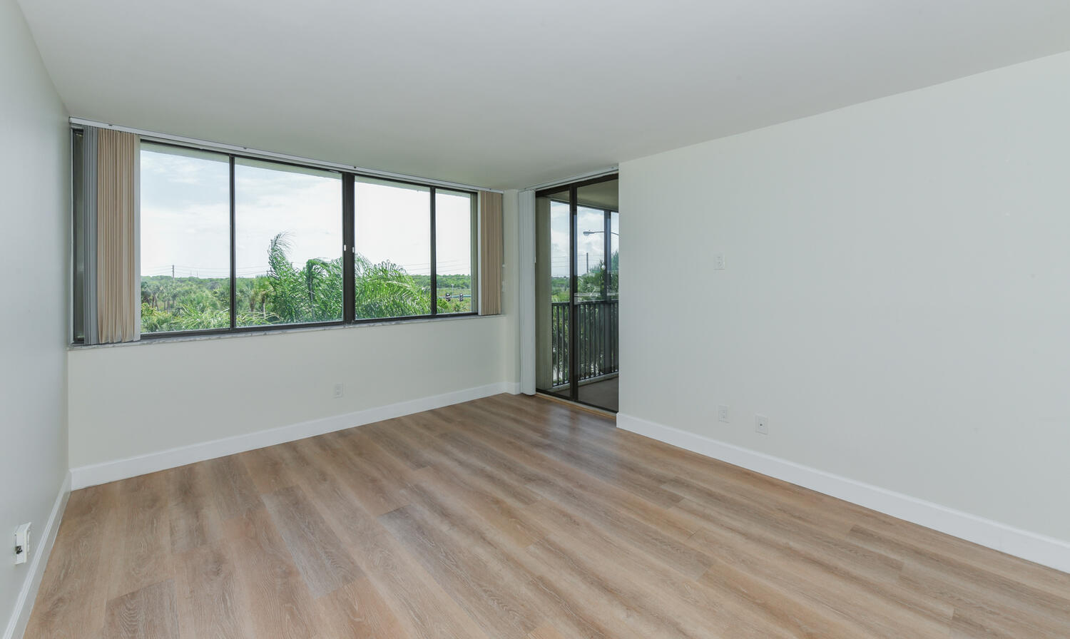 1605 S Us Hwy 1 #M1-403 Jupiter, FL 33477