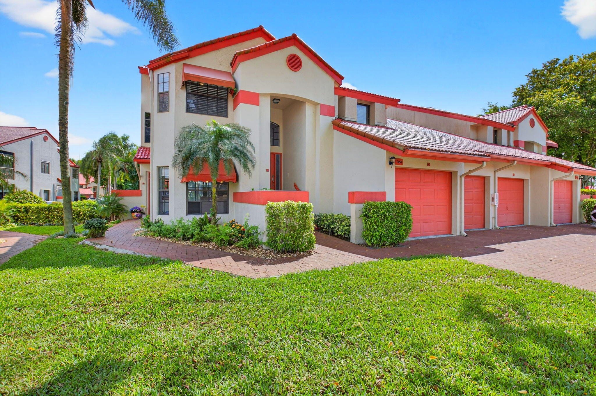7685 Lexington Clb #A