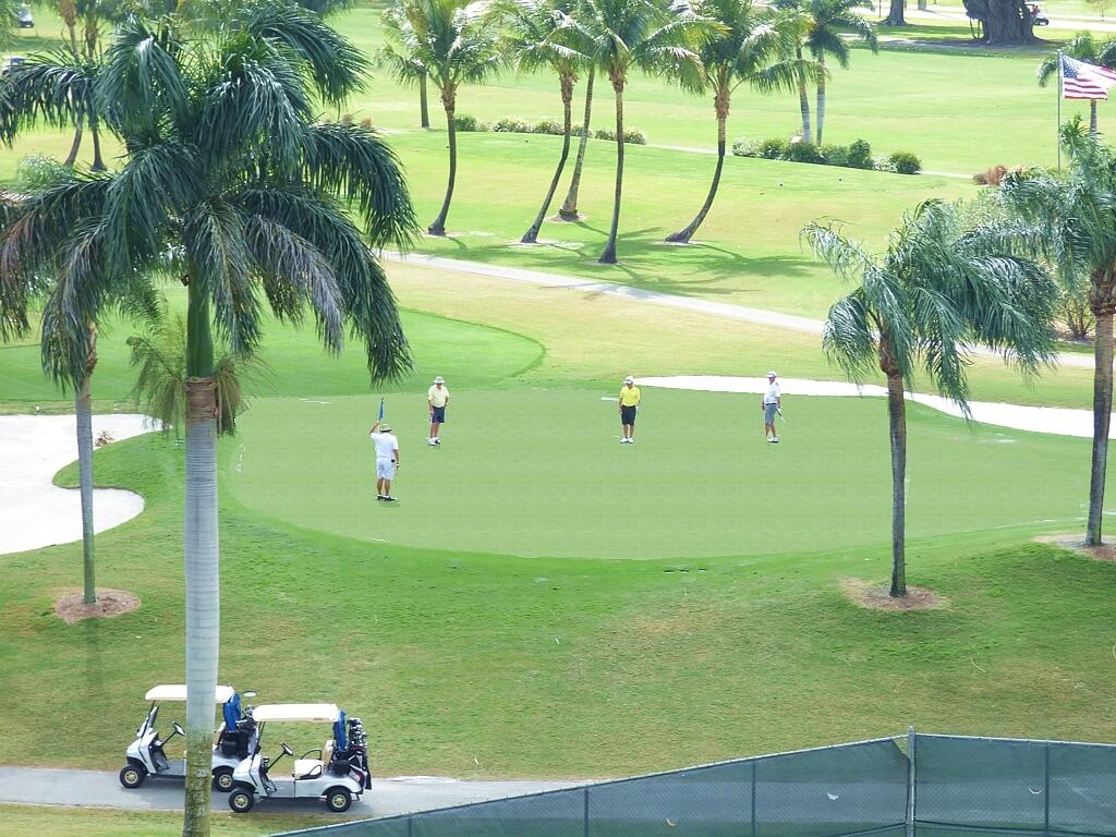 8921 S Hollybrook #209 Pembroke Pines, FL 33025