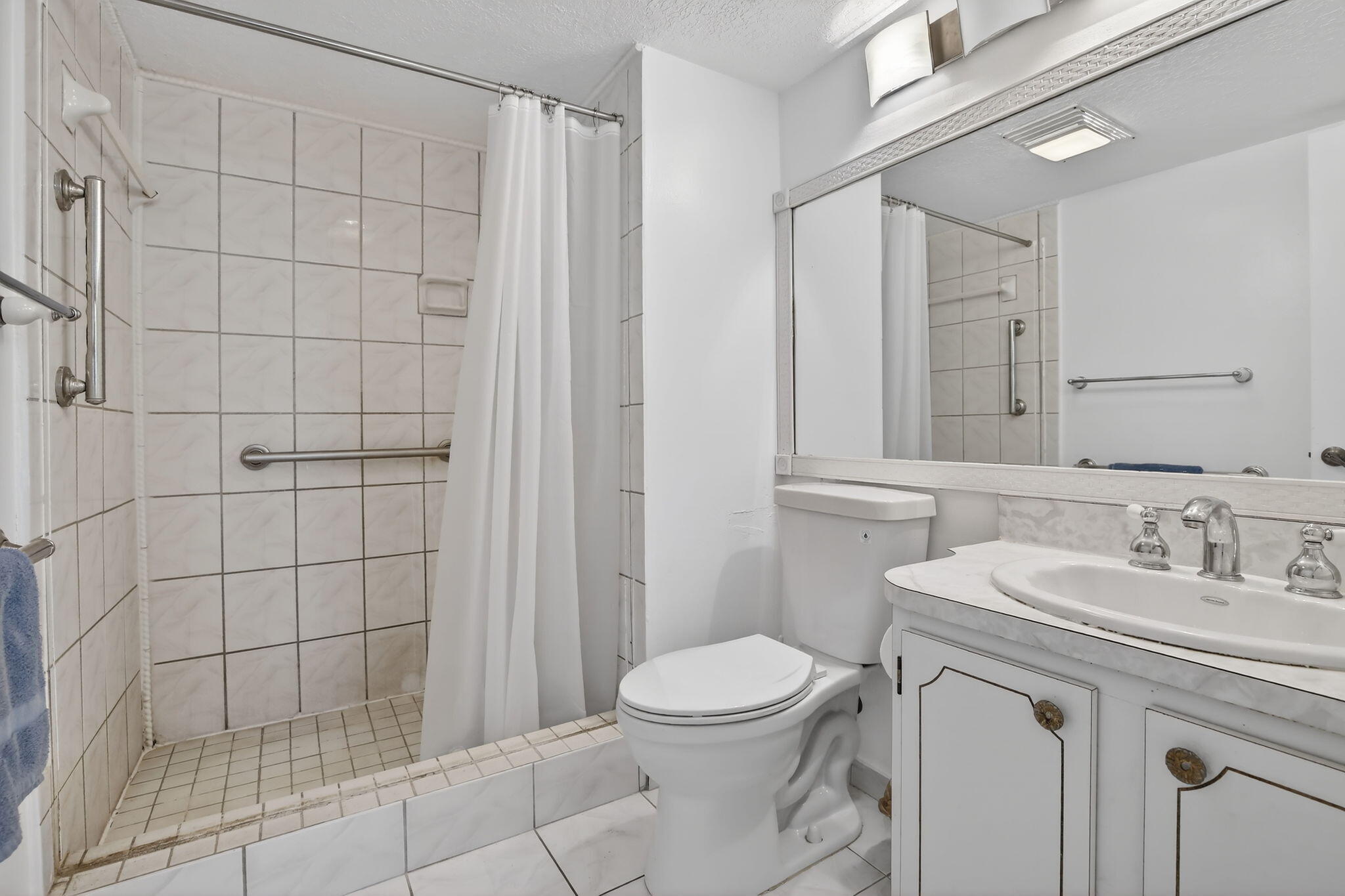 8921 S Hollybrook #209 Pembroke Pines, FL 33025