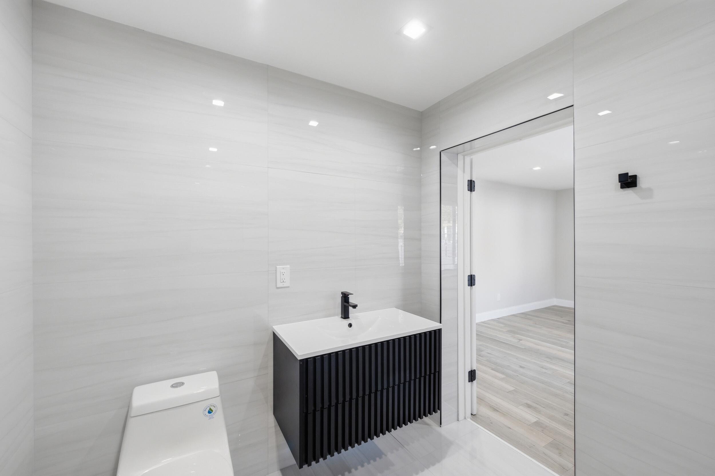 1770 SW 17th Miami, FL 33145