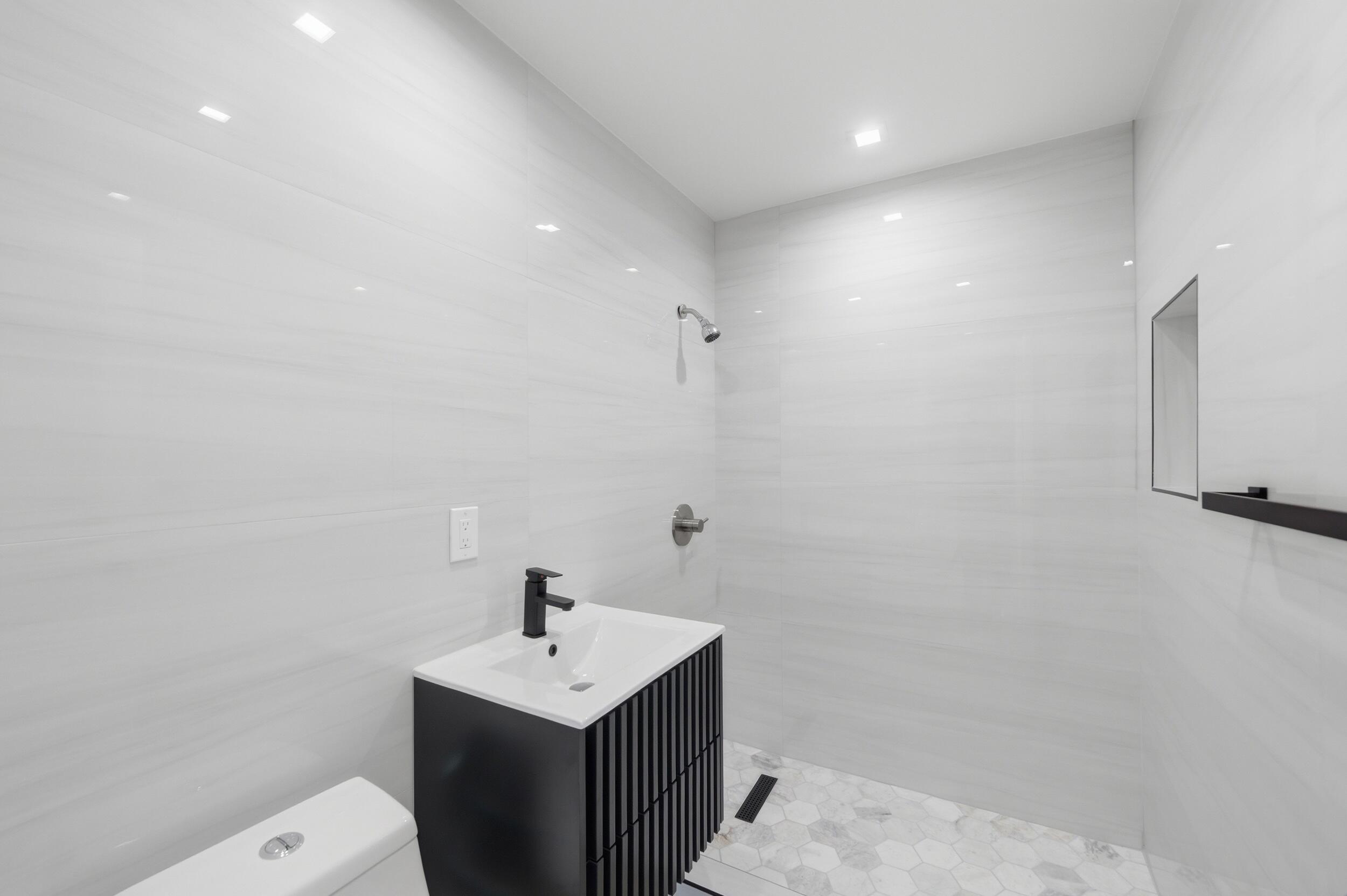 1770 SW 17th Miami, FL 33145