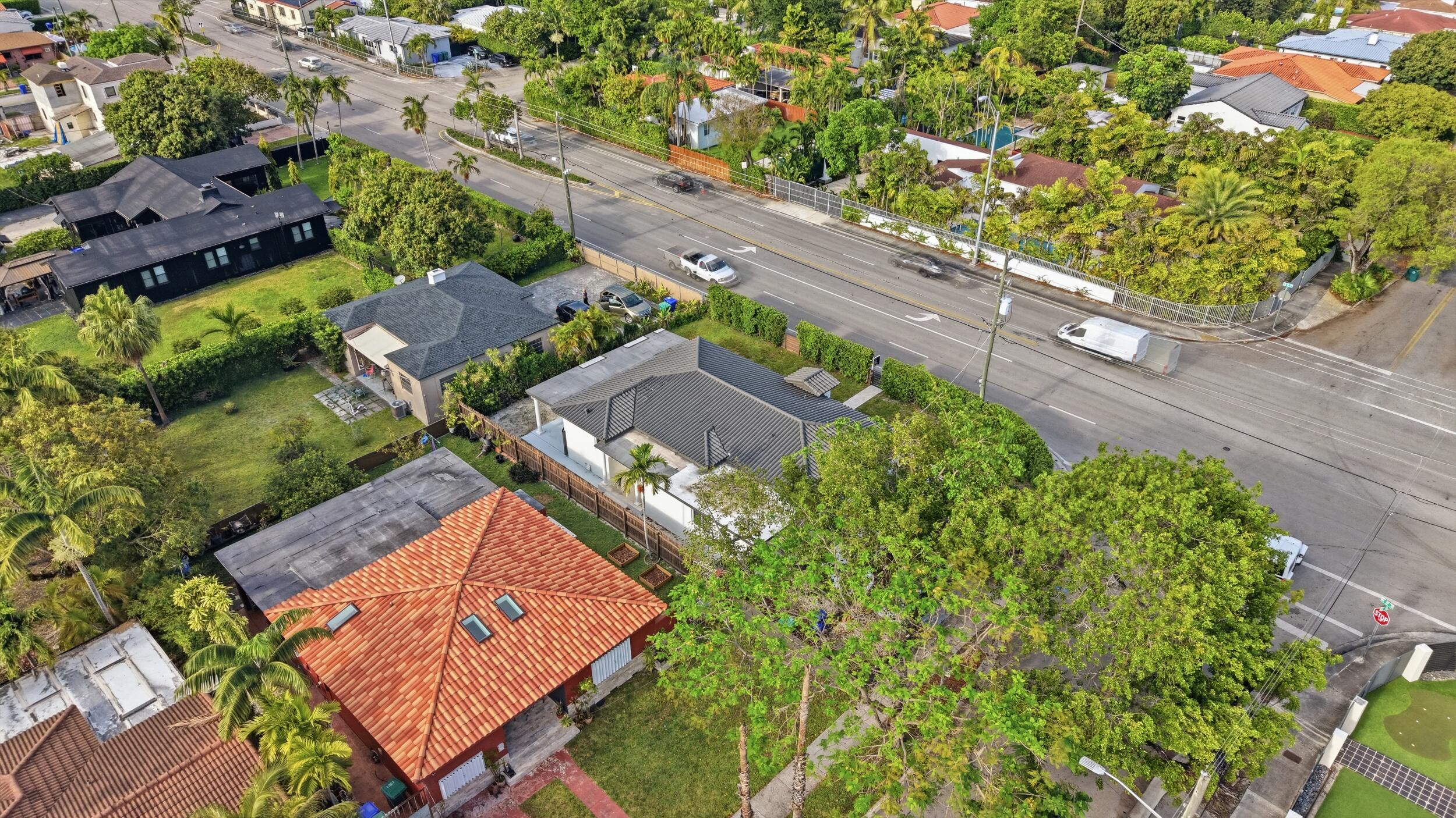 1770 SW 17th Miami, FL 33145