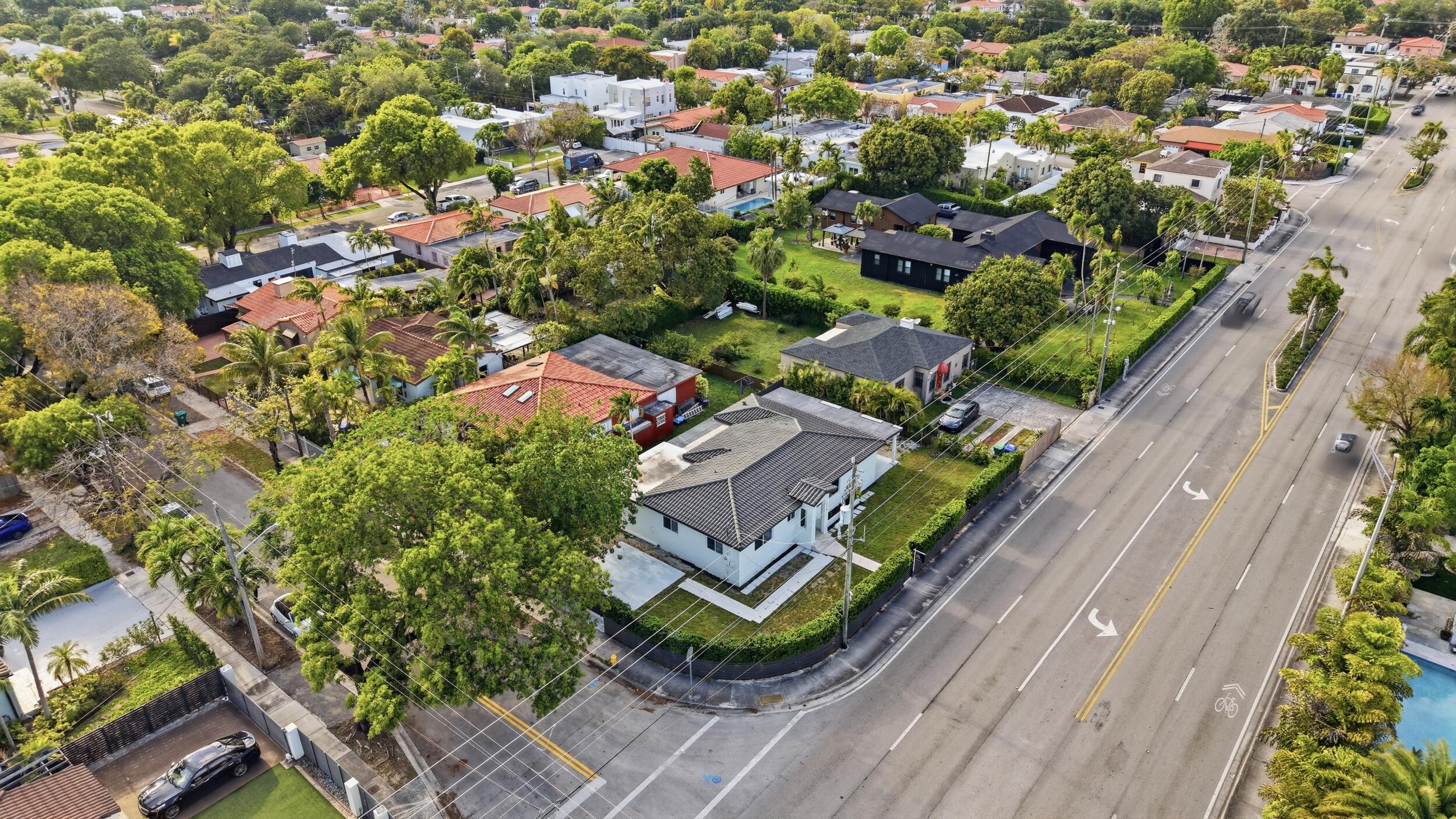 1770 SW 17th Miami, FL 33145