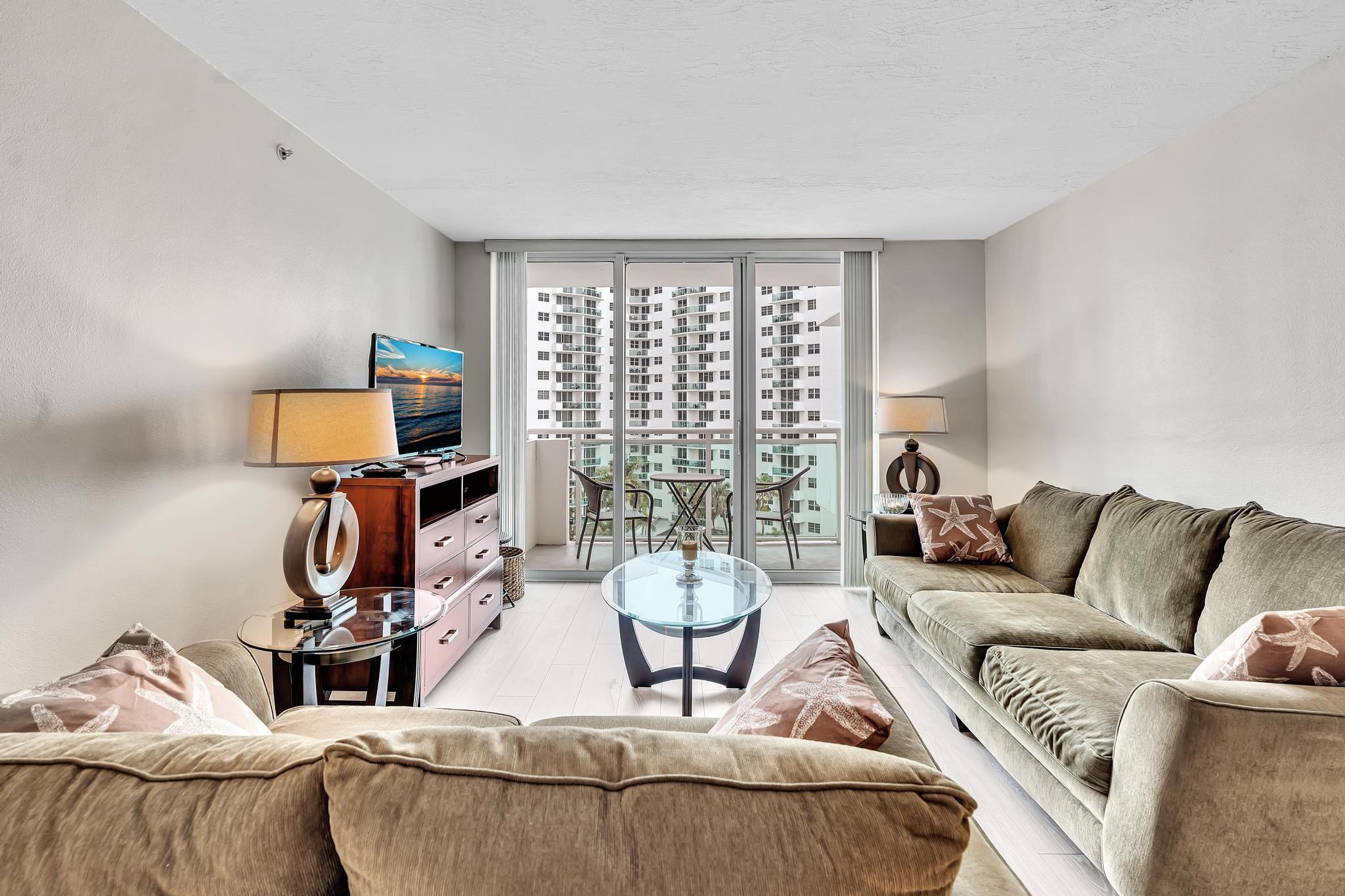 3000 S Ocean #714 Hollywood, FL 33019
