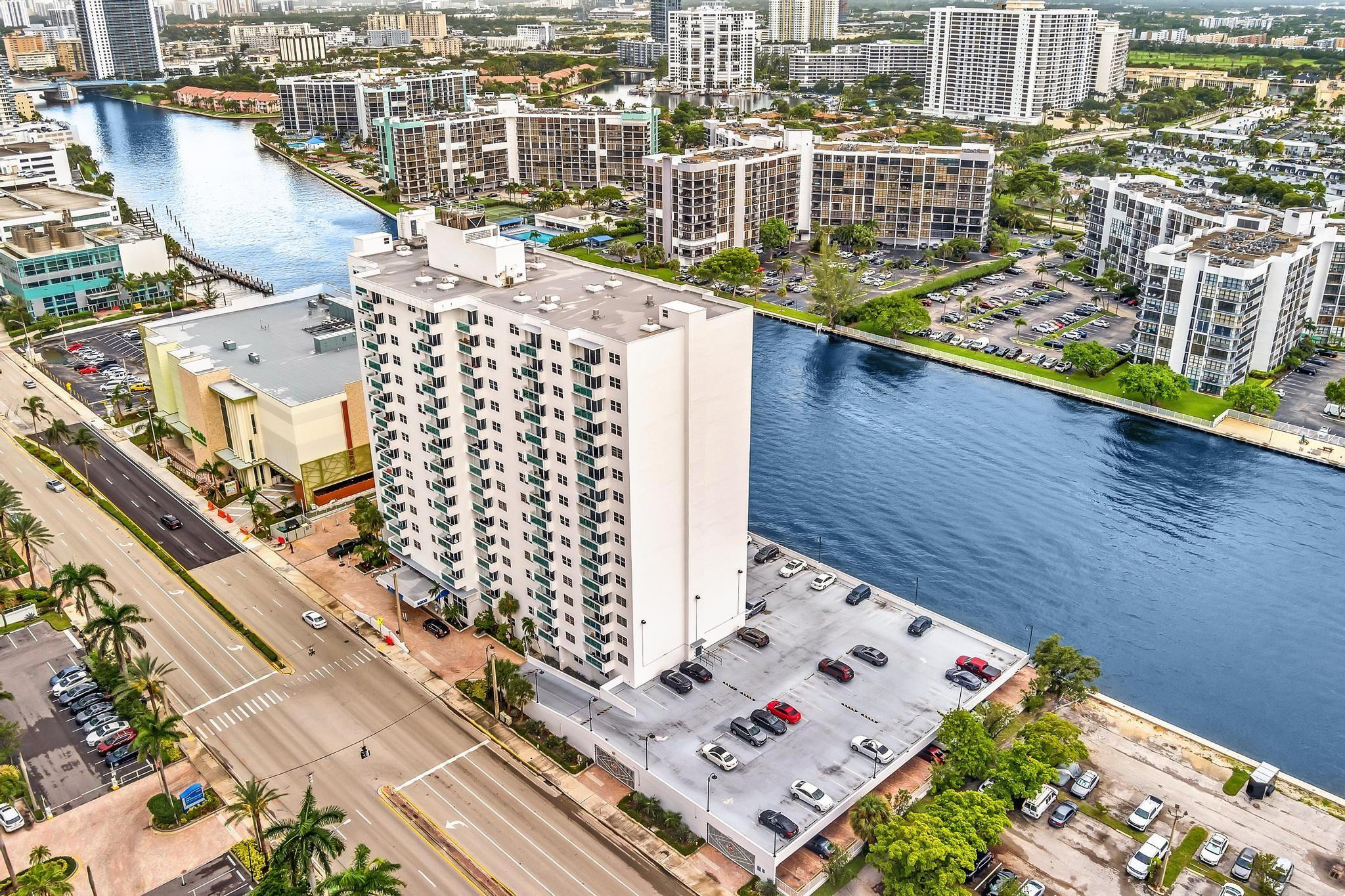 3000 S Ocean #714 Hollywood, FL 33019
