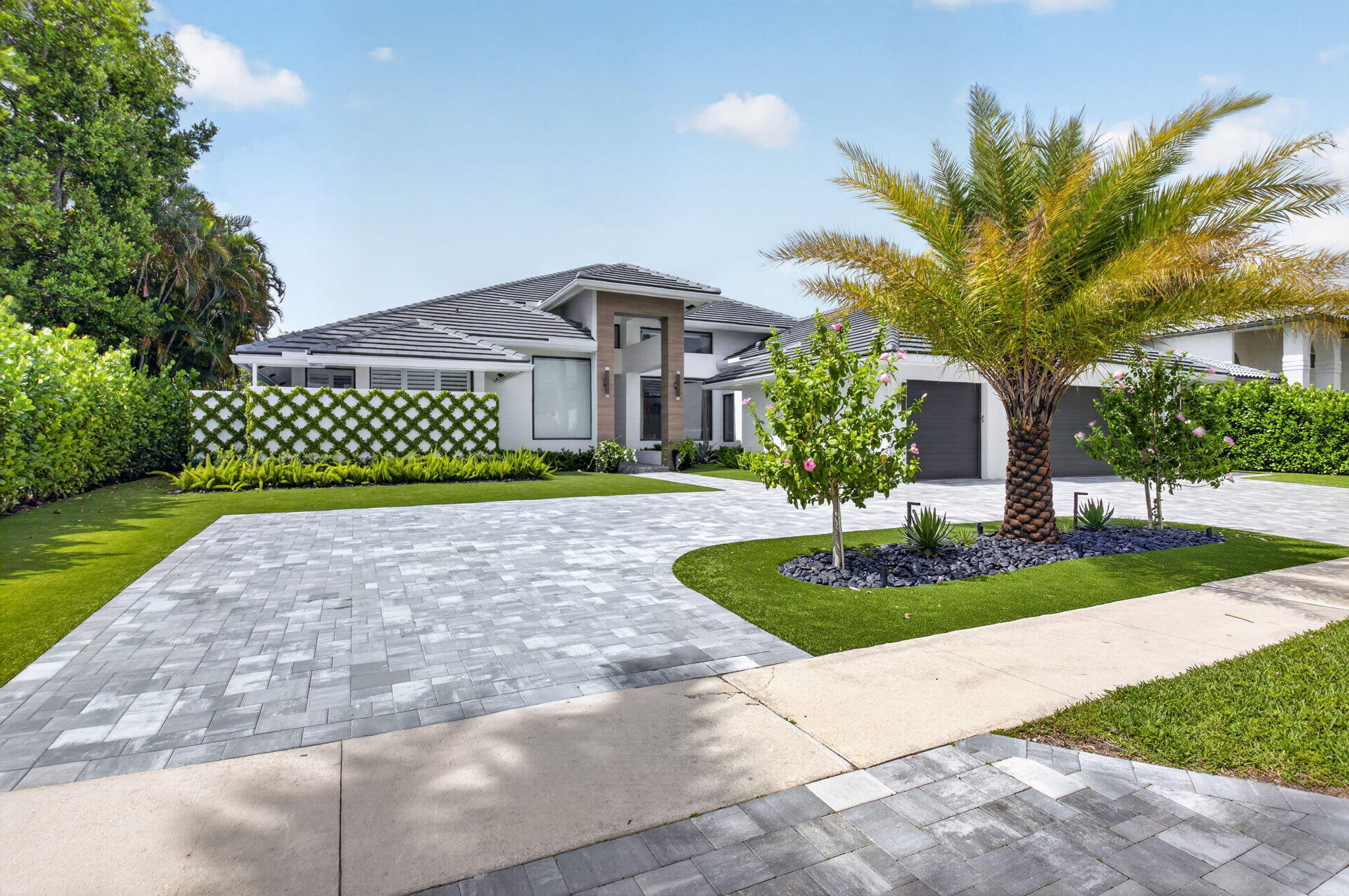 3954 NW 52nd