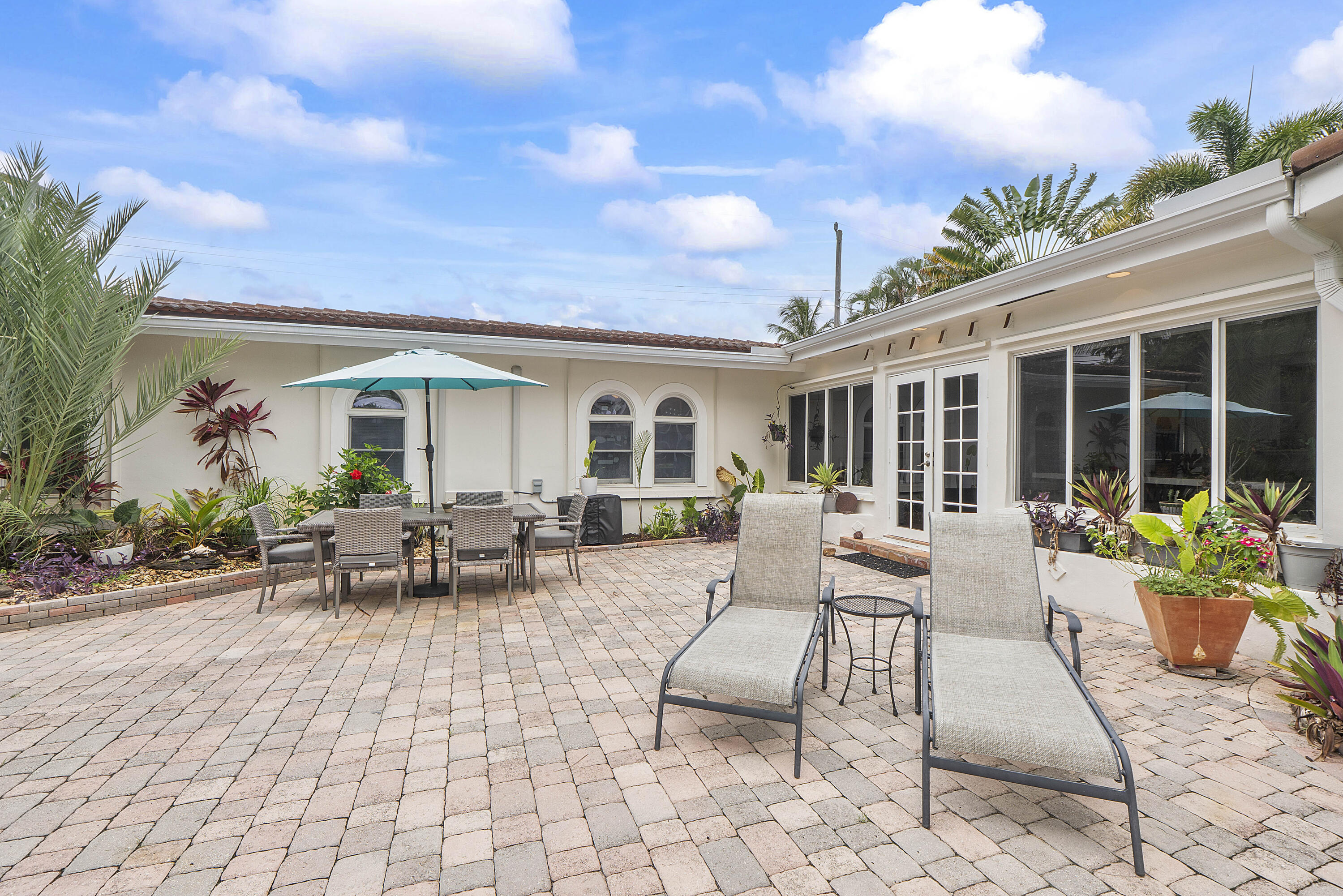 2501 NE 26th Fort Lauderdale, FL 33305