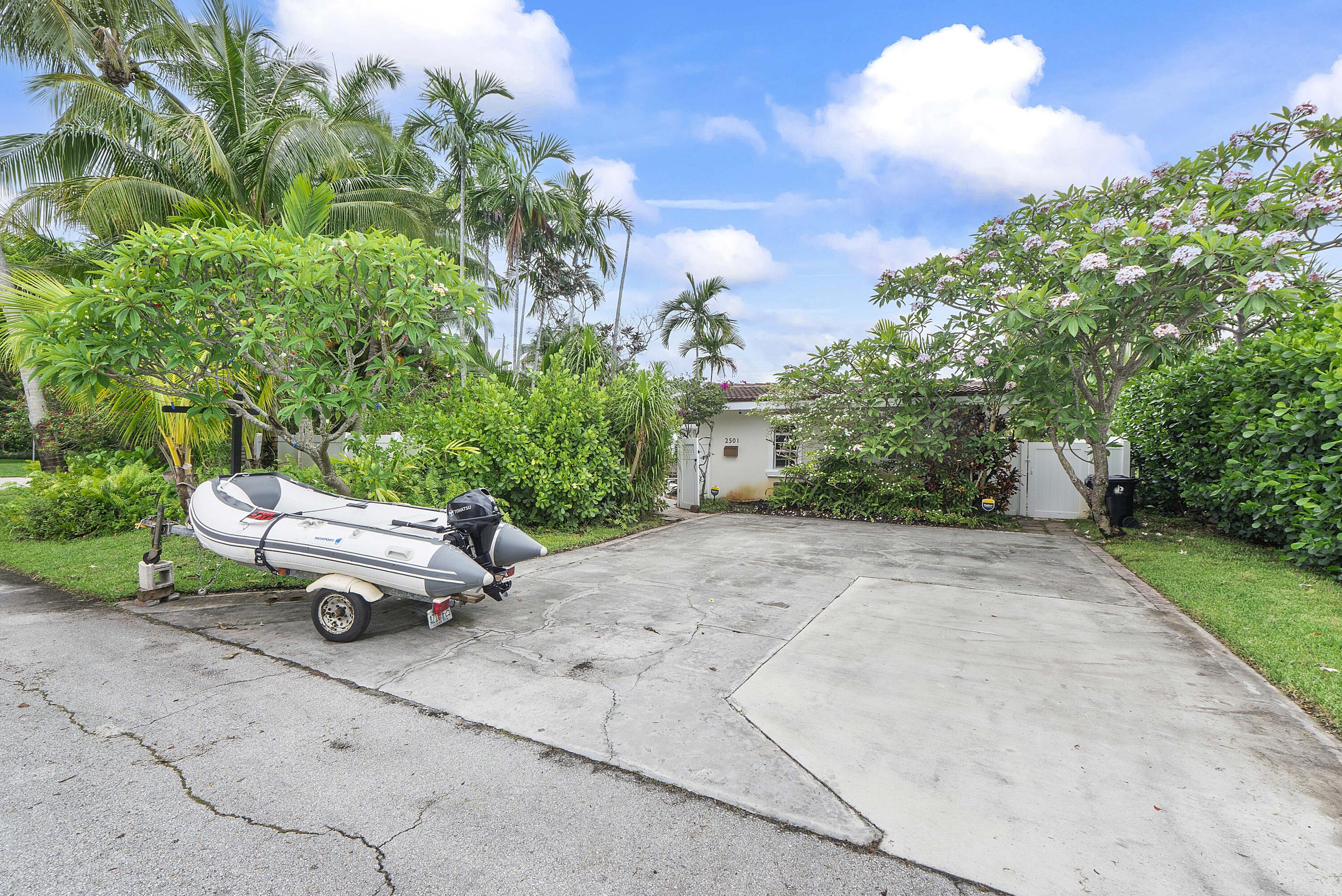 2501 NE 26th Fort Lauderdale, FL 33305