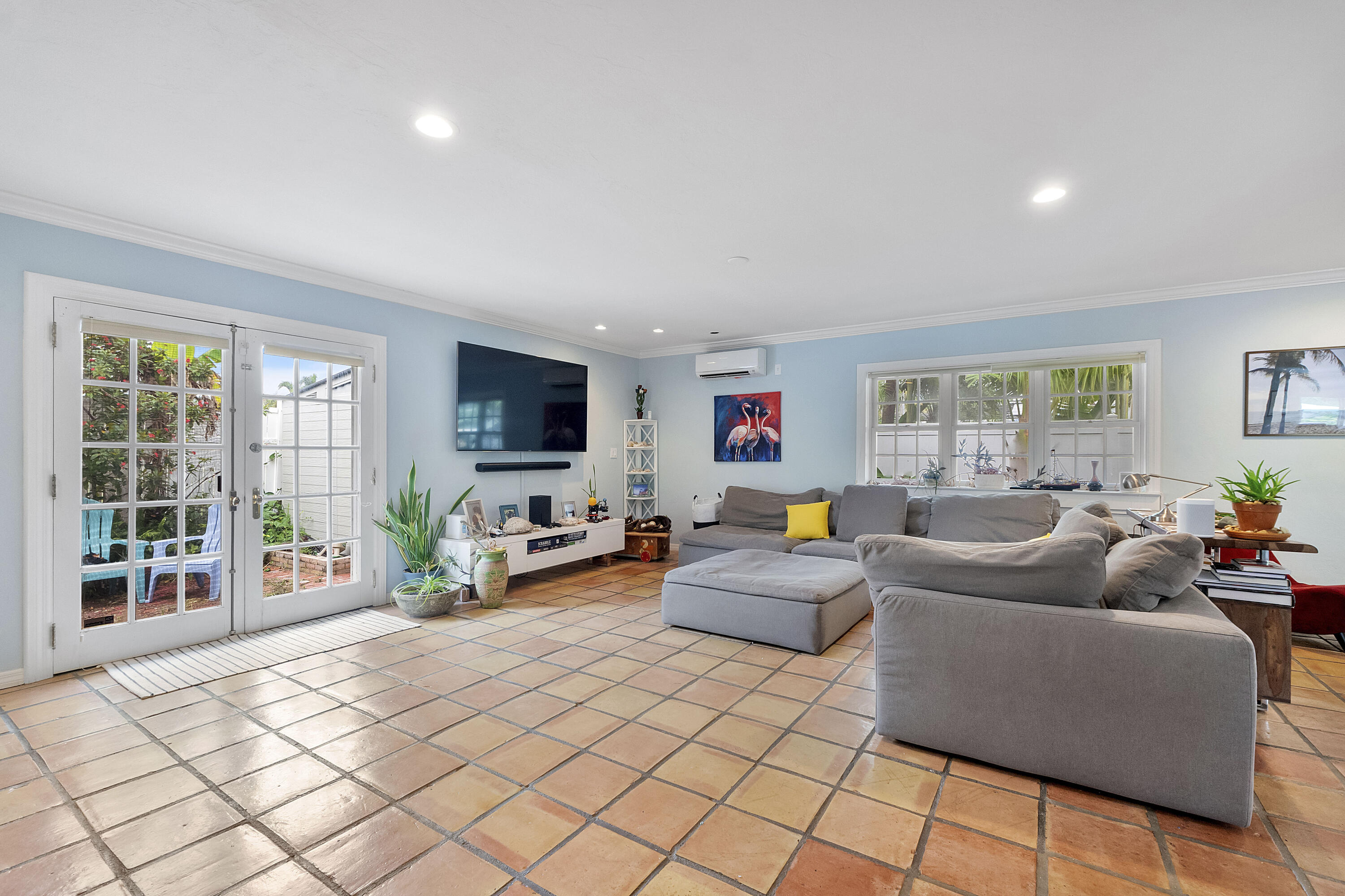 2501 NE 26th Fort Lauderdale, FL 33305
