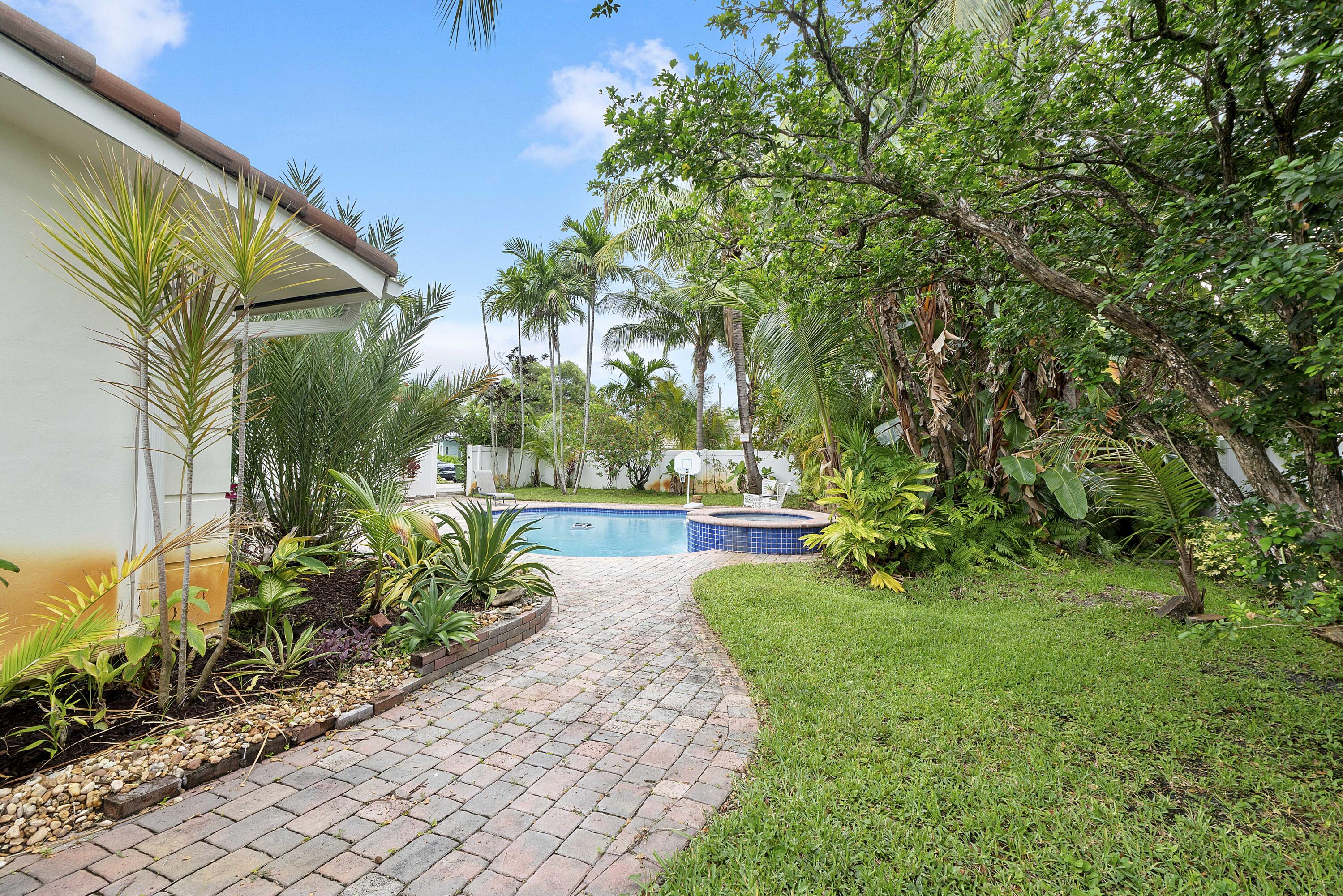 2501 NE 26th Fort Lauderdale, FL 33305