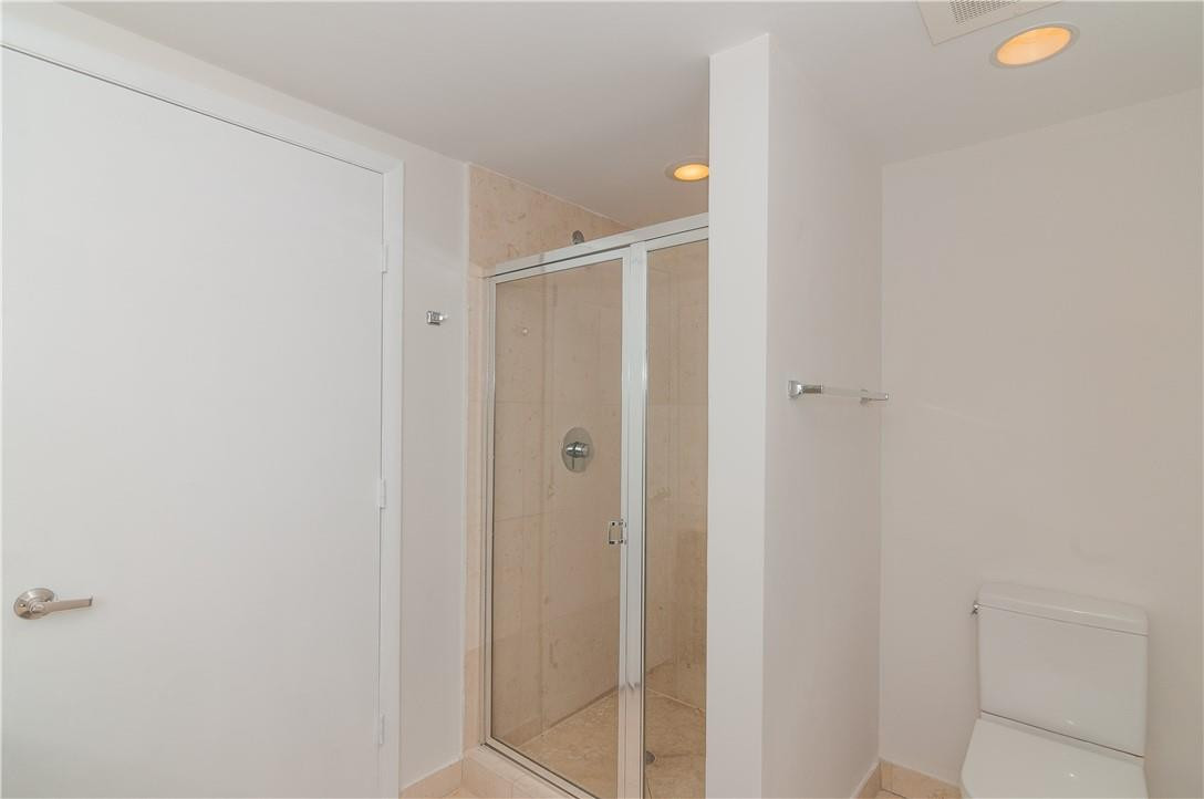 image Icon Brickell I28
