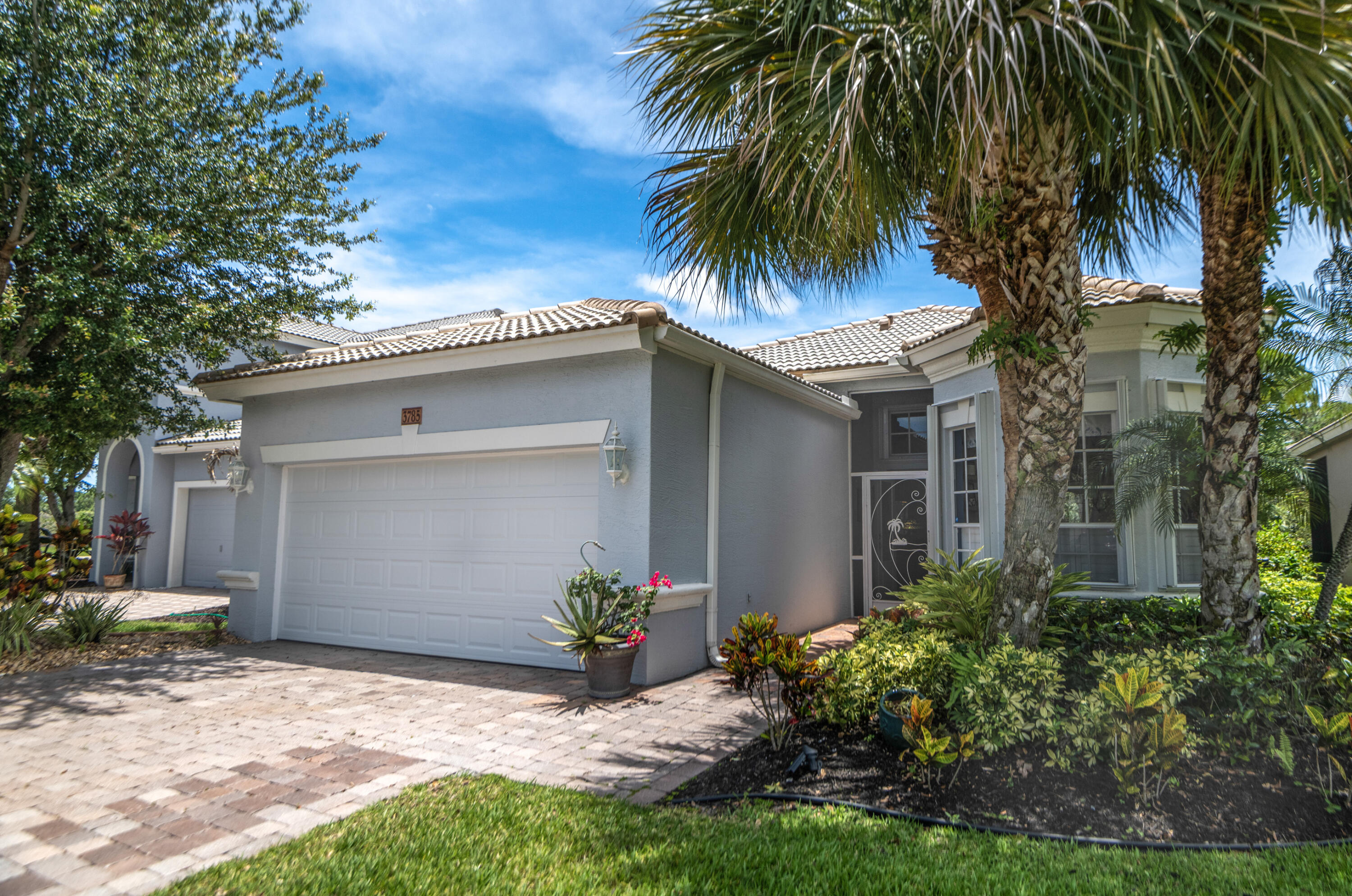 3785 NW Deer Oak
