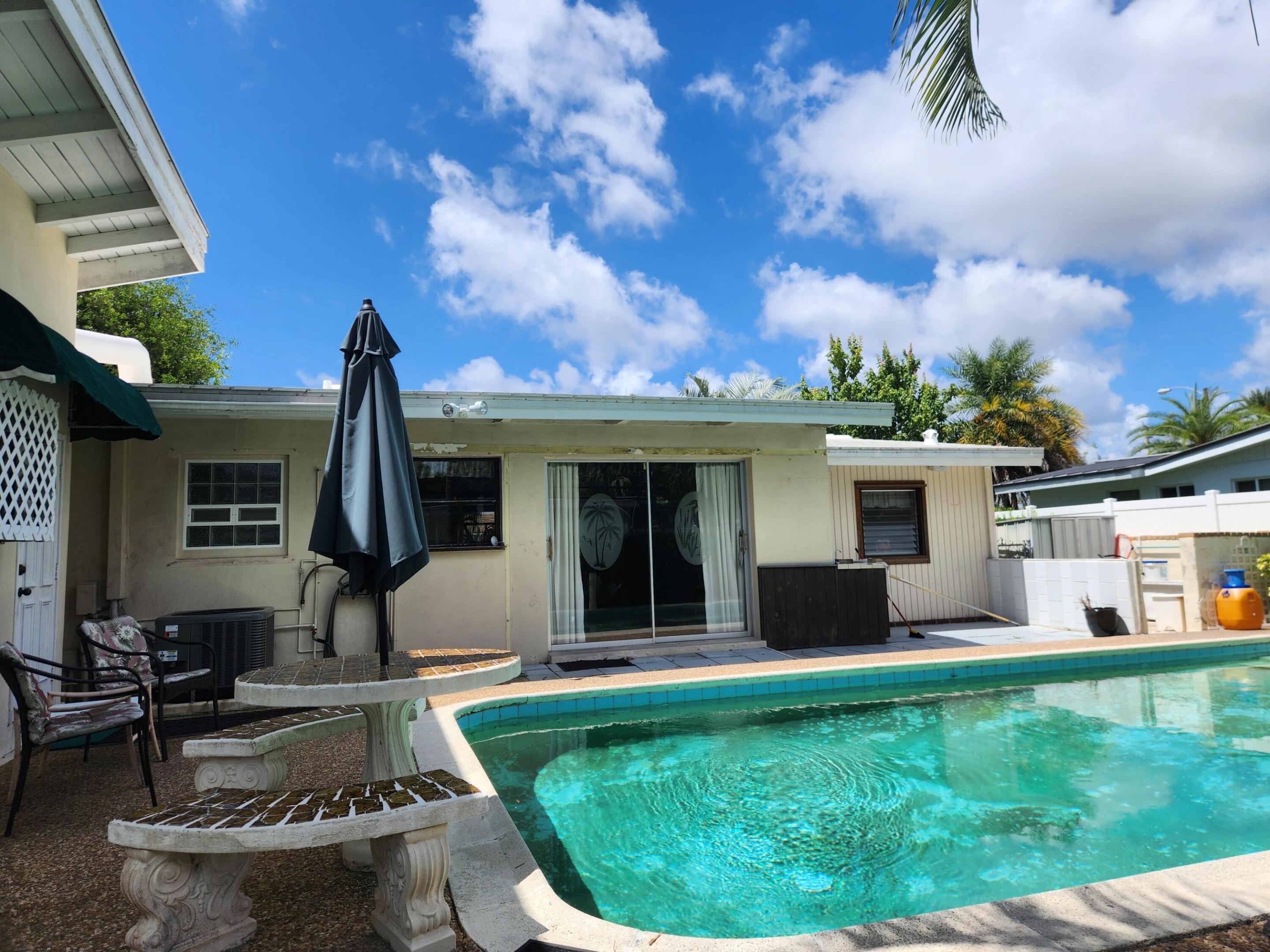 111 SE 7th Pompano Beach, FL 33060