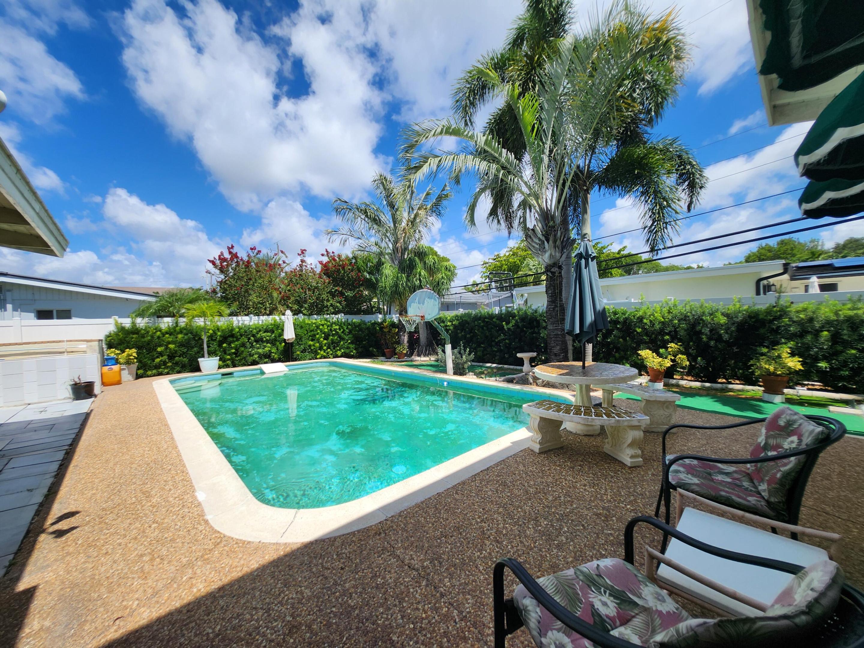 111 SE 7th Pompano Beach, FL 33060