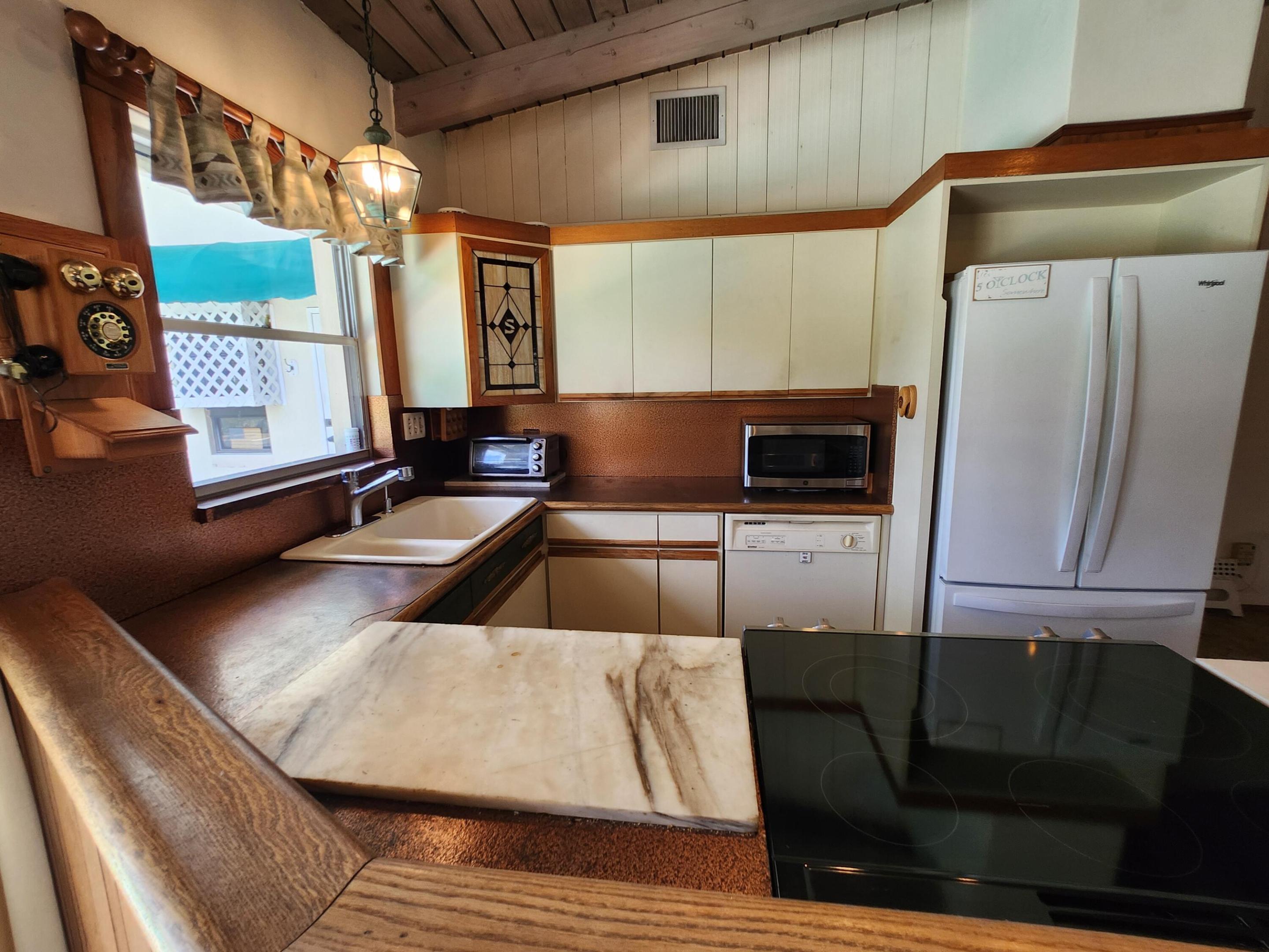 111 SE 7th Pompano Beach, FL 33060