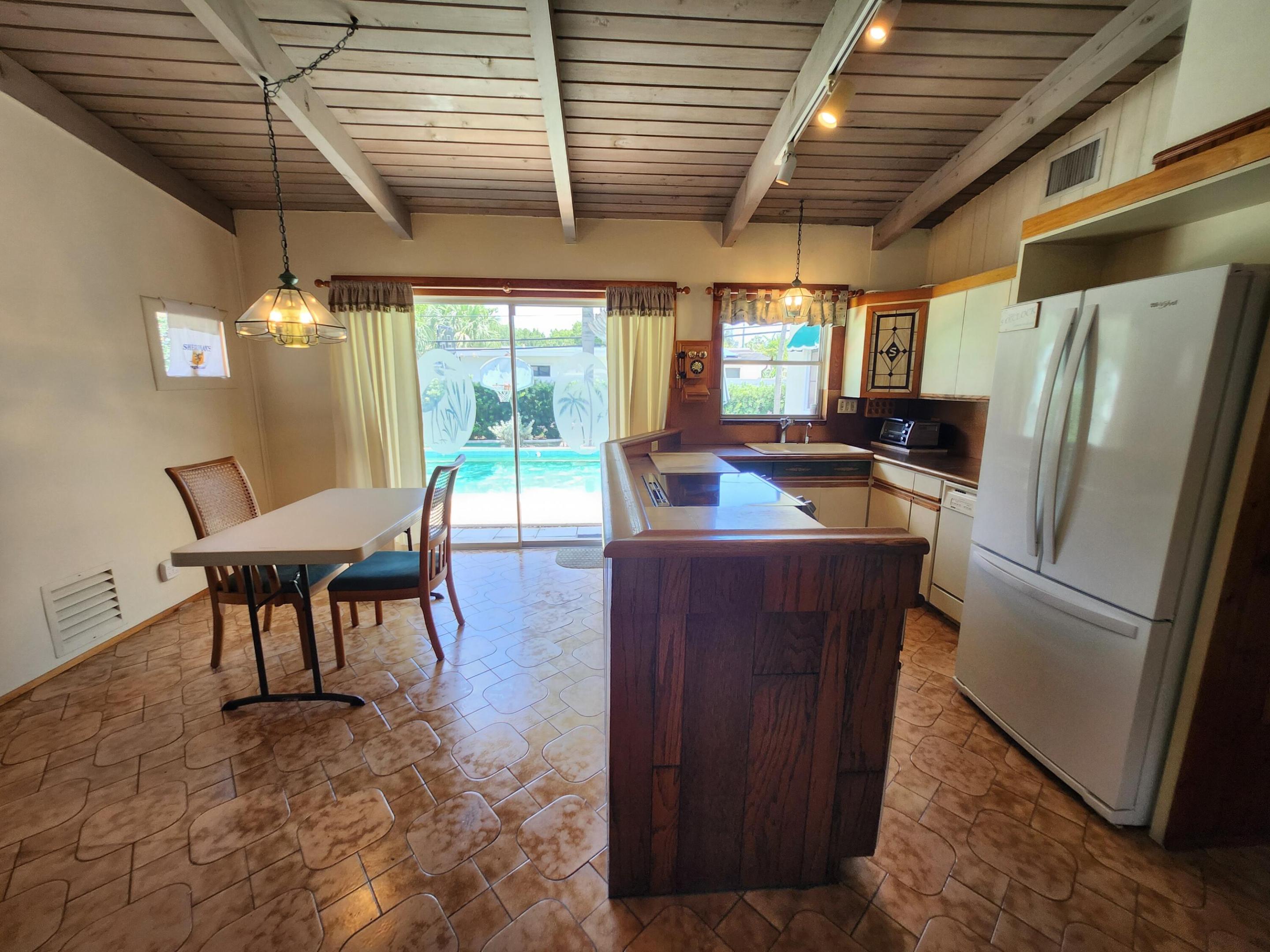 111 SE 7th Pompano Beach, FL 33060