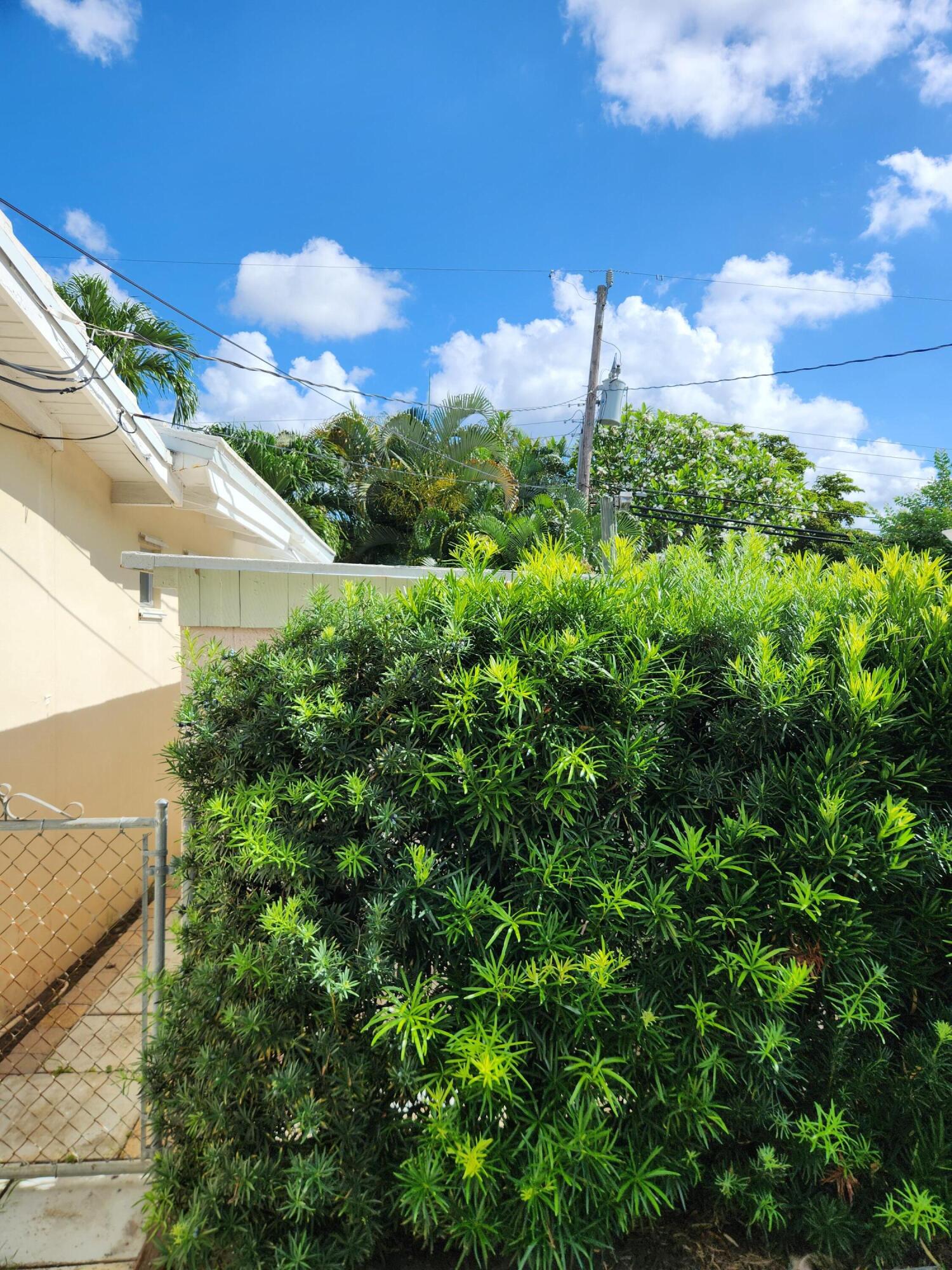 111 SE 7th Pompano Beach, FL 33060