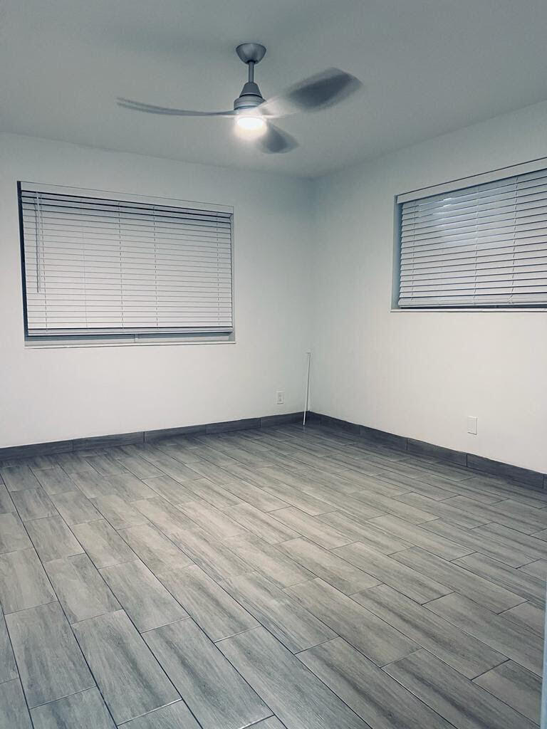930 N 14th Hollywood, FL 33020